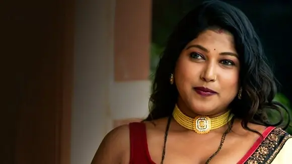 Aamras Complete Ullu Hot Web Series